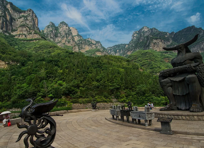 华为这招太厉害，河南一景区对华为用户免门票，专家：法律不禁止