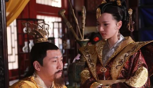 万历帝@奇葩宰相6年执政5年在辞职,皇帝更奇葩,面对123封辞呈一字不回