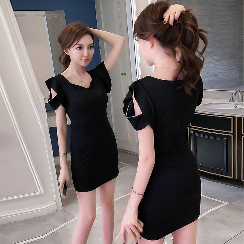 老实说!女人想要迷人，来一件性感包臀裙足以，是不是很美?