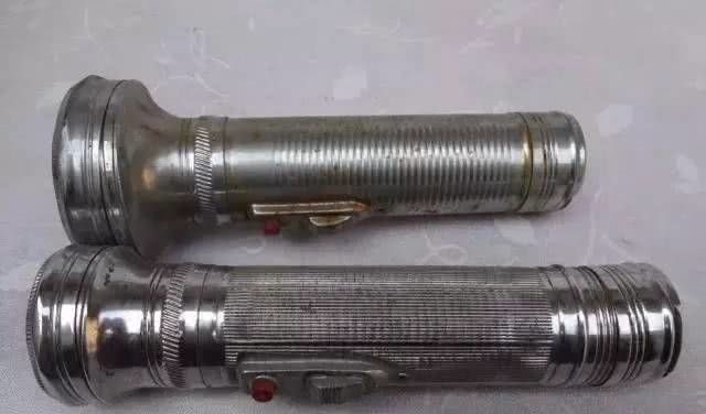 五样老物件还记得吗，如今都成回忆，全认识的都成爷爷辈了