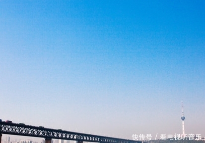 湖北正在打造一条地铁线路，沿线经过多个地区，将在2021年运行