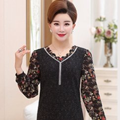 真的没人看出婆婆60了，全因为她穿这裙子，像个大姑娘儿