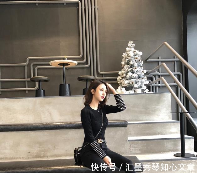  点缀|打底裤使得整体魅力提升，点缀青春的美好