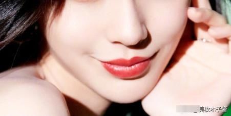  『认出』如果只看这14位当红女明星的唇妆，你可以认出多少？