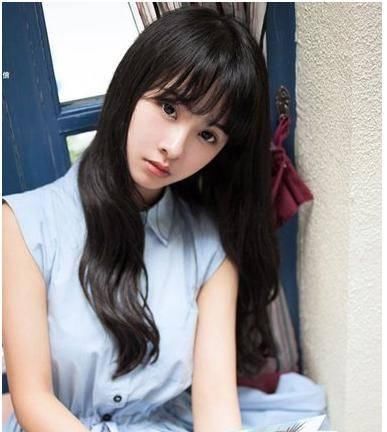  『女生』长脸女孩有无刘海发型大PK，最美女生删刘海，也能貌美依旧
