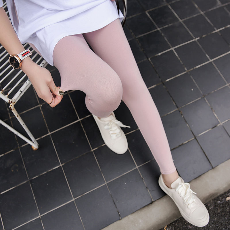 姐妹儿，黑色打底裤该换换了，这才是今夏最流行时尚的