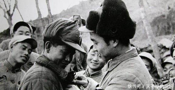 『战俘』志愿军送回受重伤美军,美军军医:我再也无法将中国人看作敌人!