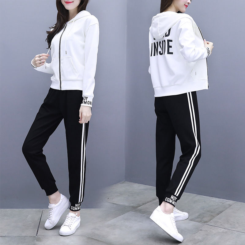 把旗袍统统比下去的运动套装，适合26-47岁女人，百搭又减龄