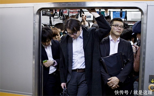 上海上班族:月薪7千房贷4000,不敢说喜欢一个