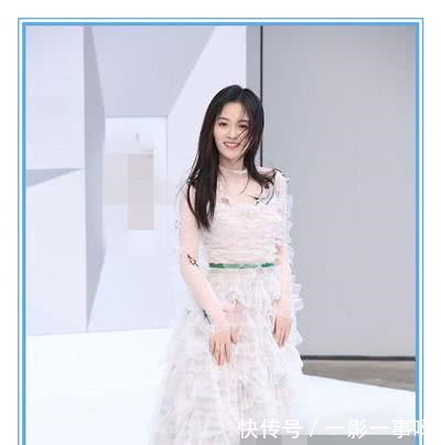 鞠婧祎要不要这么拼！薄纱裙穿的“体无完肤”，网友胆大就服你