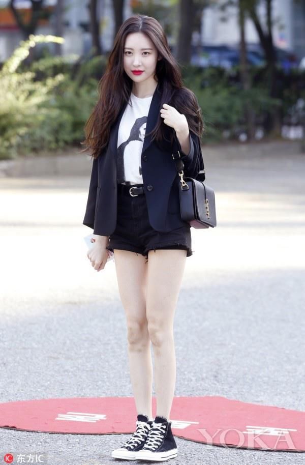 穿个短裤也能这么美，跟着宋茜、杨幂学最潮的短裤穿搭吧!