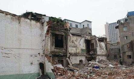  #严惩#农村房屋拆迁新规定，禁止三种拆迁行为存在，否则会受到