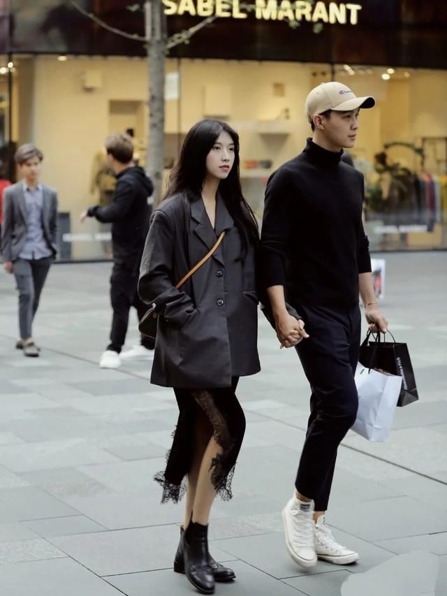  「时髦」这几款袜子很心机，让你不经意间时髦又潮流，时尚要从细节开始