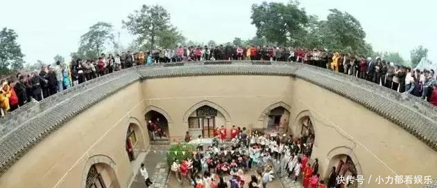 中国最极端的两个村庄 一个在天上, 一个却在地下!