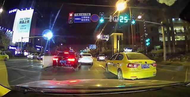  中秋自驾游要带什么？老司机建议你备上这几样，实用又安全