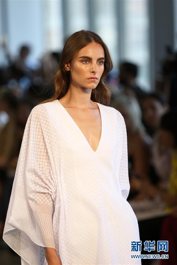 纽约时装周开幕 NOON BY NOOR品牌发布新款时装