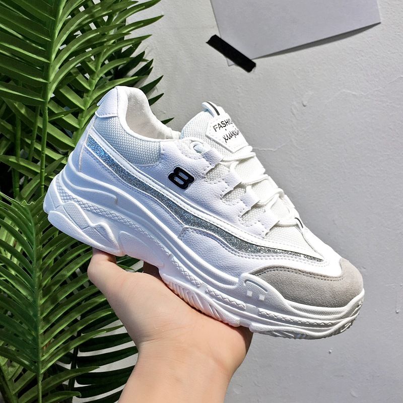 三伏天的女鞋真是个性，第2款配什么都好看，让你秒变时尚女神