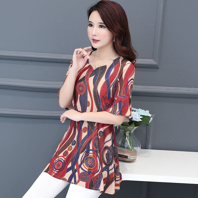 真是大饱眼福!丰满女人穿这样的“流氓衫”，完美无缺，性感迷人