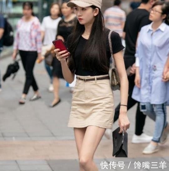  『自带』街拍：清澈甜美，优雅浪漫的女神，清新脱俗自带气质