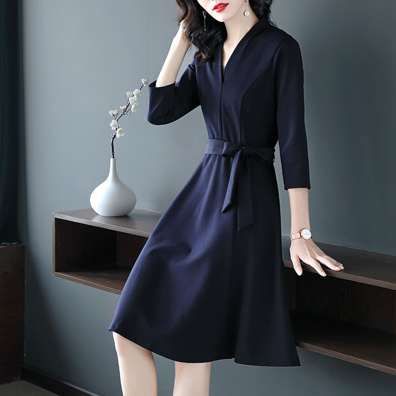 有了这几件连衣裙，才知道到了30岁还能那么美，老公也直夸好看