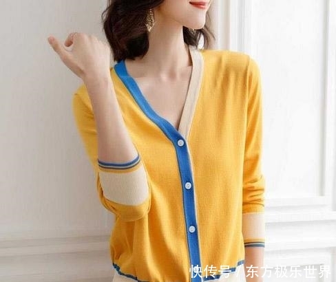 【适合】今年主流行的“法式小衫”,适合皮肤暗黄女人穿,美嫩衬肤白