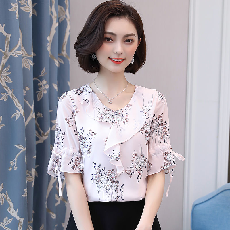 果然还是丰满的女人好看，穿这样的流氓衫，性感迷人，美得不像话