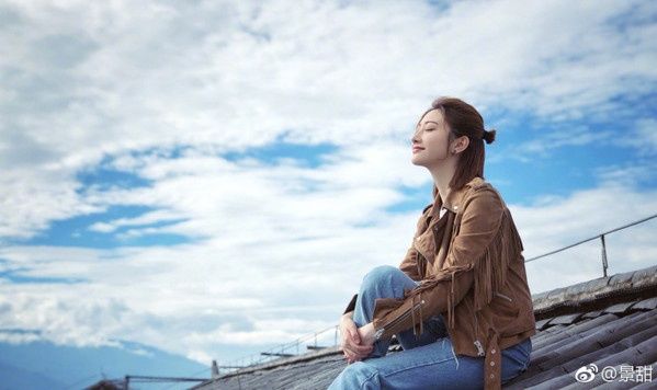 25个GIF图教会你2018最潮的5款发型!倪妮、AngelaBaby都已经扎着