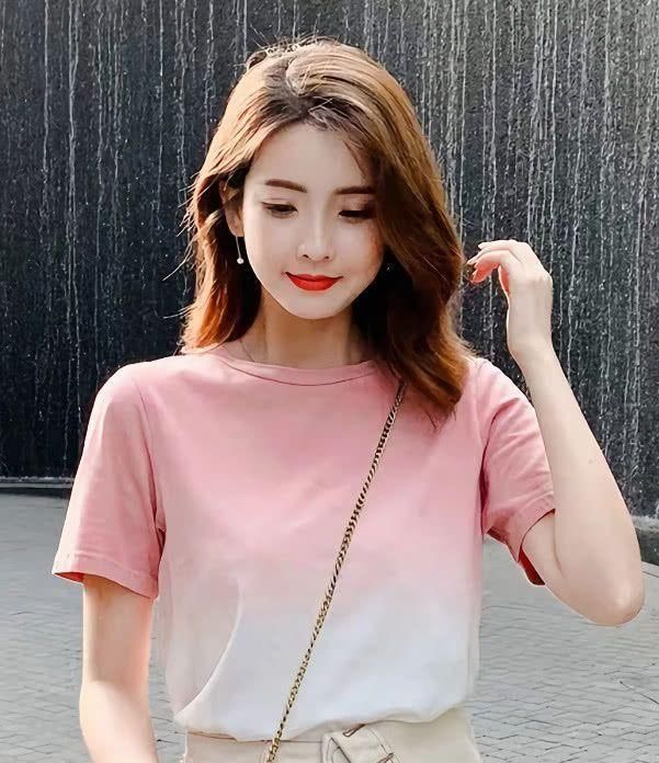  晚霞|这件“胭脂T恤”比晚霞还美，小姐姐穿上秒变初恋，甜甜的感觉
