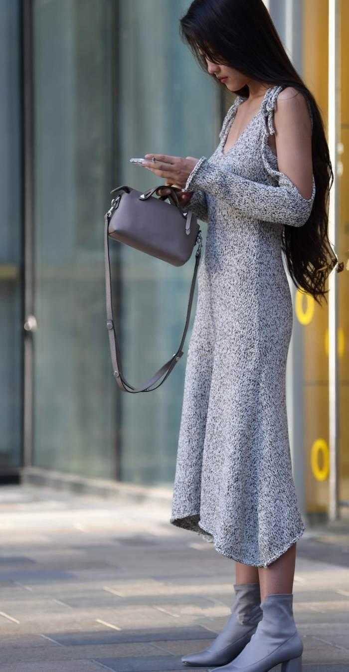 街拍: 气质温婉的天然美女, 一袭长裙仙气飘飘