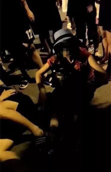 网传济南一小区门口“人贩子偷孩子”?真相是......