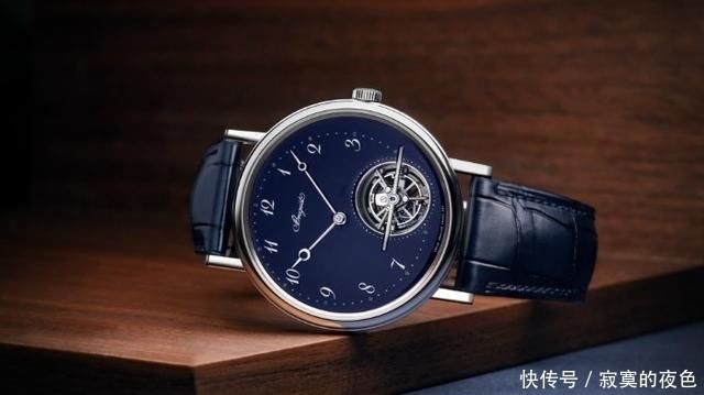 「庐米诺系列」四年才有的一天,万年历大展风采腕表动态