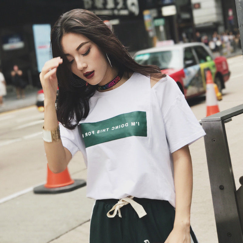 越来越多的女人不穿连衣裙，T恤+阔腿裤，美的走不动路