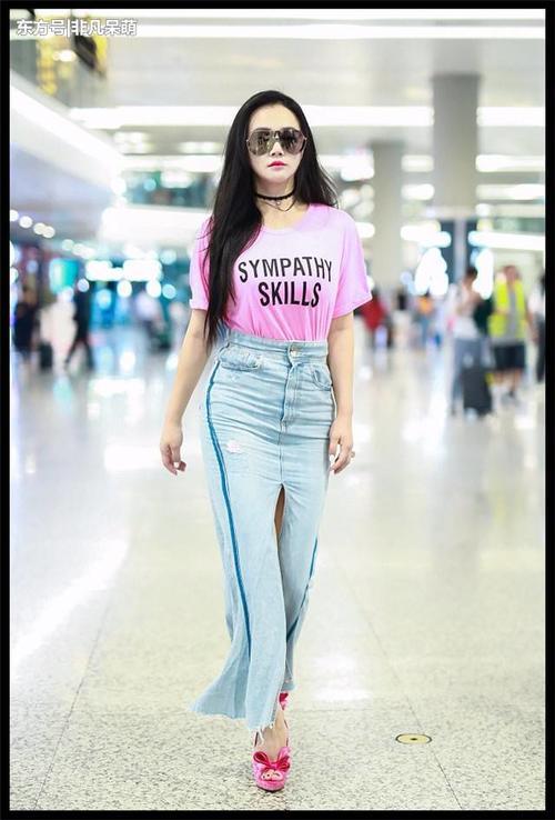 就服冉莹颖，胸围85硬是穿出100多的“爆炸感”，真能装啊！