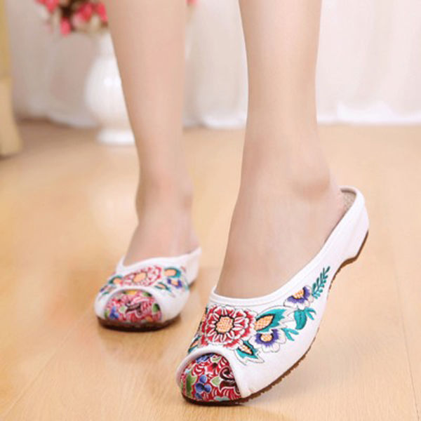 今年的老北京布鞋又火了，清凉舒适不累脚，洋气的不要不要