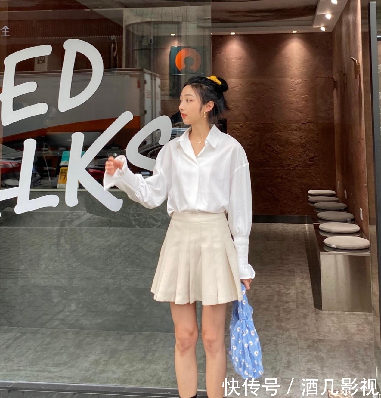  [不失]漂亮的时髦小姐姐，简约随性又不失高级感，甜系女生不妨试试看
