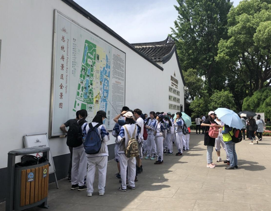 游客投诉南京4A景区门外垃圾遍地，景区回应：不归我们管