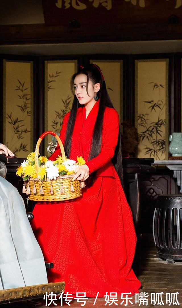 “烈火如歌”迪丽热巴十套衣服，第三套最美，第十套最简单！