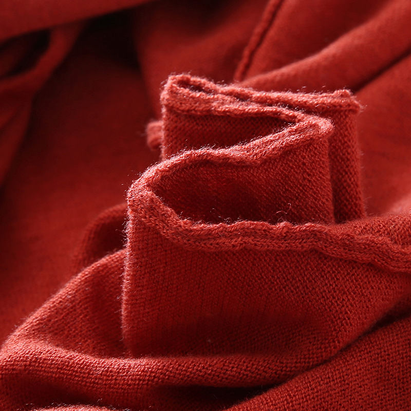 女人要是经济条件允许，全换成刚上秋装“开衫”特别时尚显美嫩