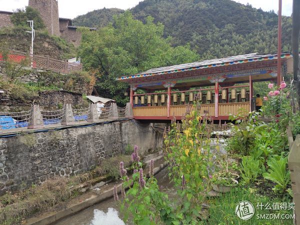 雪山/草场/海子，与魅族16th踏上色达+稻城川西环游