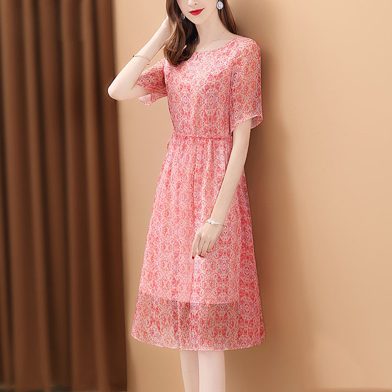 名媛气质的连衣裙，简约华丽，时尚，70小姐姐穿上宛若仙子