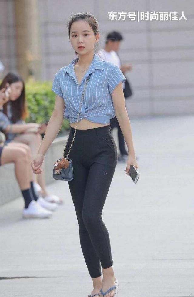 紧身裤:女人都爱紧身牛仔裤,修身显瘦,搭配高跟鞋更加精致