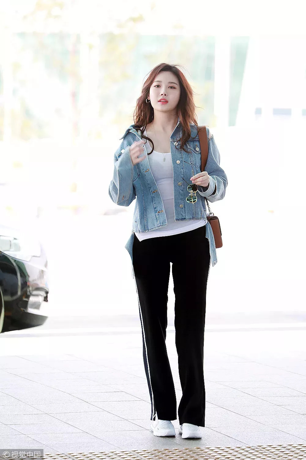 开学了，今年流行的校服裤又更新了！谁穿谁好看！