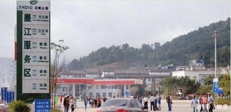  「开车」为什么高速上开车再累，也不要在服务区睡长觉？现在知