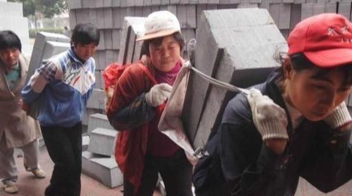  「多农民」农民不再打工的四个原因是，农民出去打工的热情告诉