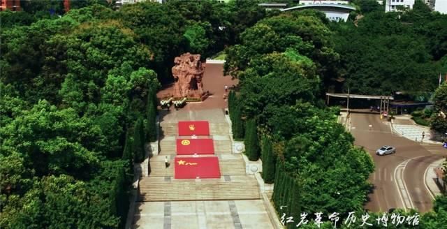 重庆彻底火了！又拿全国第一，网红城市当之无愧！