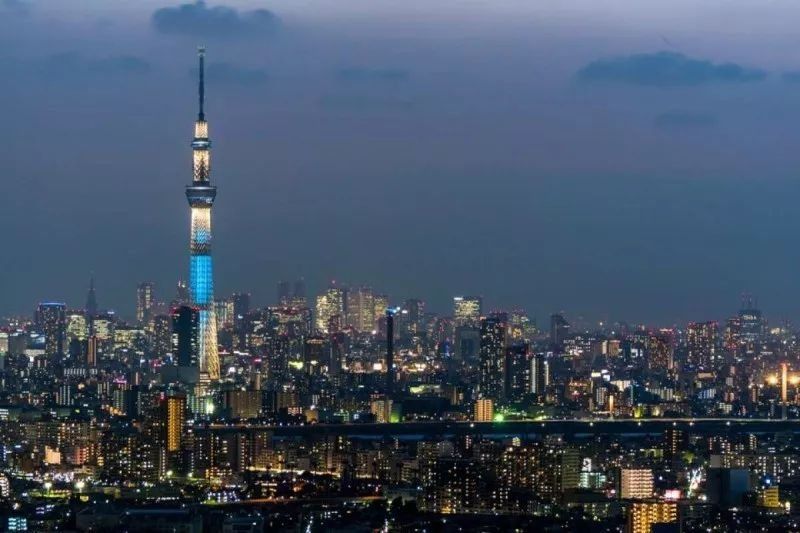 还在流行小奶狗?Instagram盐系小哥哥火遍悉尼CBD，只因他修长有