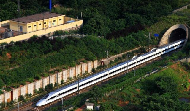 亚洲最长的三条隧道一条建成用了23年，一条在中国却鲜为人知