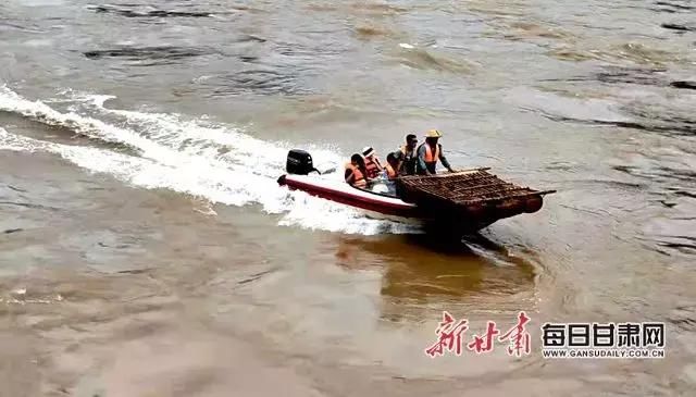 黄河水终于退了，岸边成了这样……