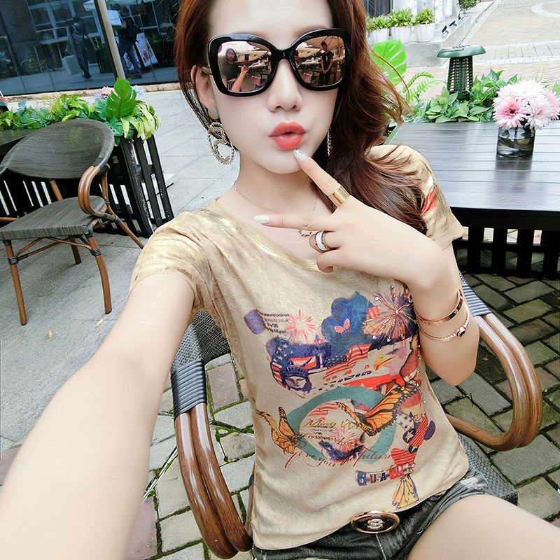 难怪办公室女生都不爱穿丝袜，这么搭配既凉快又惹人眼球，我服了