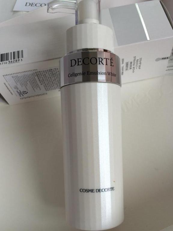 亲测好用! 推荐9款好用到哭的补水产品